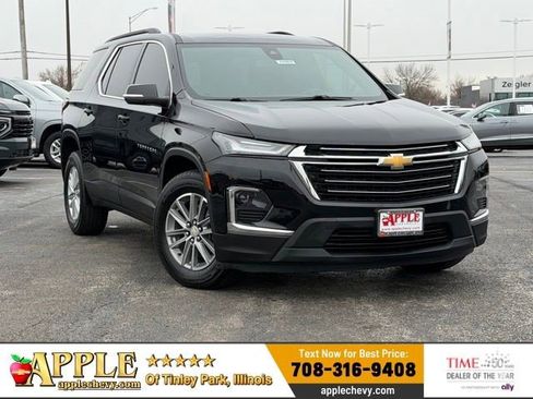 Certified 2022 Chevrolet Traverse LT image 1