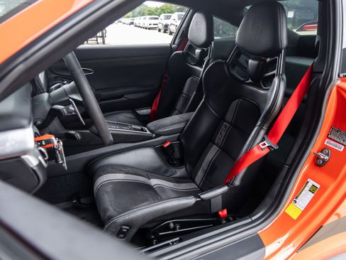 Certified 2018 Porsche 911 GT3 RWD image 5