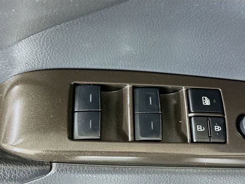 Used 2023 Toyota Camry SE image 15