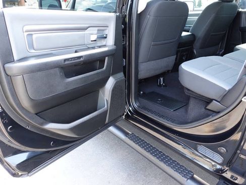 Used 2022 RAM 1500 Classic SLT w/ Electronics Convenience Group AWD/4WD image 22