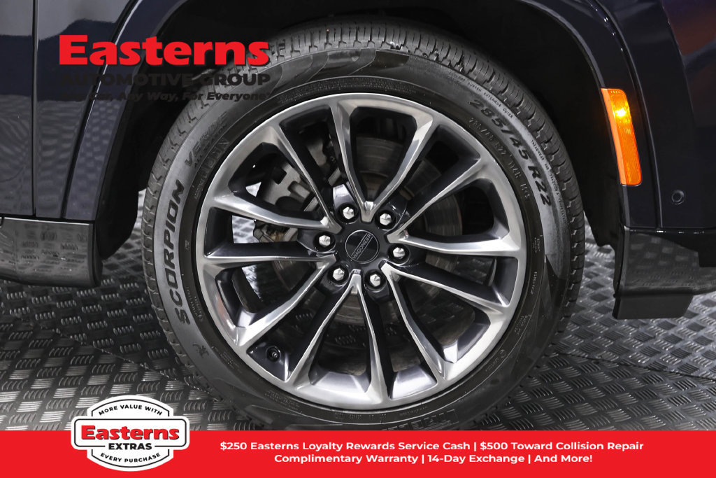 Used 2025 Jeep Grand Wagoneer Series II Obsidian w/ Quick Order Packagew 28T AWD/4WD image 38