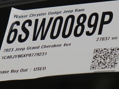Used 2023 Jeep Grand Cherokee 4WD 4xe image 32