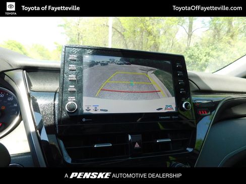 Used 2022 Toyota Camry XSE image 11