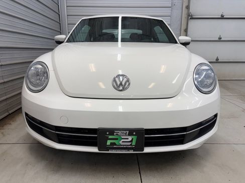 Used 2013 Volkswagen Beetle TDI FWD image 2