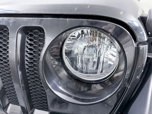 Used 2020 Jeep Wrangler Unlimited Sport image 26