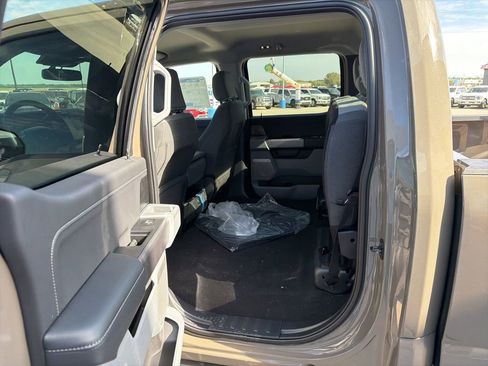 New 2026 Ford F350 XLT w/ XLT Premium Package AWD/4WD image 23