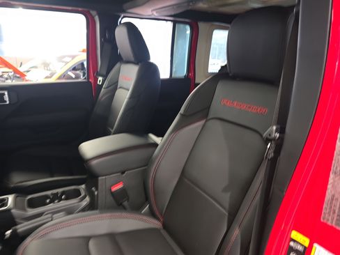 New 2026 Jeep Wrangler Unlimited Rubicon image 16