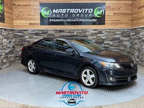 Used 2013 Toyota Camry SE FWD image 1
