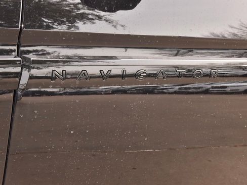 New 2025 Lincoln Navigator Reserve w/ Jet Appearance Package image 46