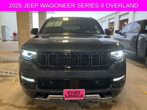 Used 2025 Jeep Wagoneer Series II AWD/4WD image 2