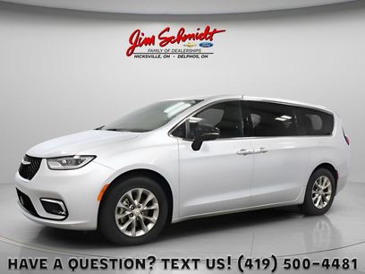 Used 2026 Chrysler Pacifica Limited