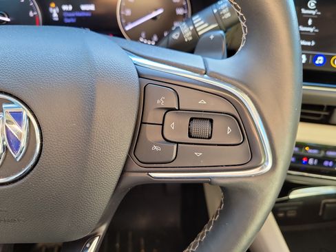 Used 2023 Buick Envision Avenir FWD image 30