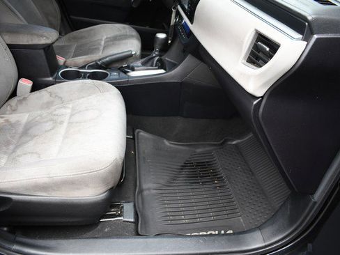 Used 2016 Toyota Corolla LE image 25