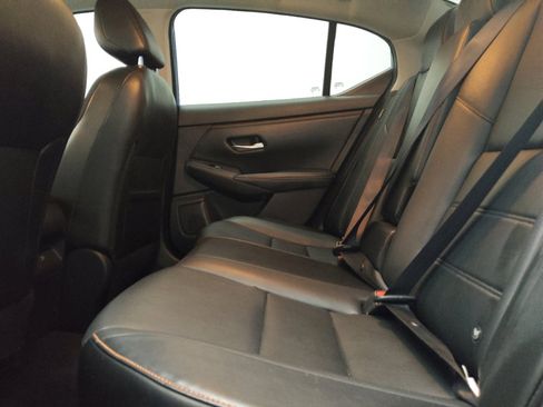 Used 2023 Nissan Sentra SR w/ SR Premium Package FWD image 18