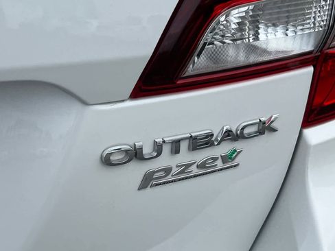 Used 2016 Subaru Outback 2.5i Limited AWD/4WD image 21