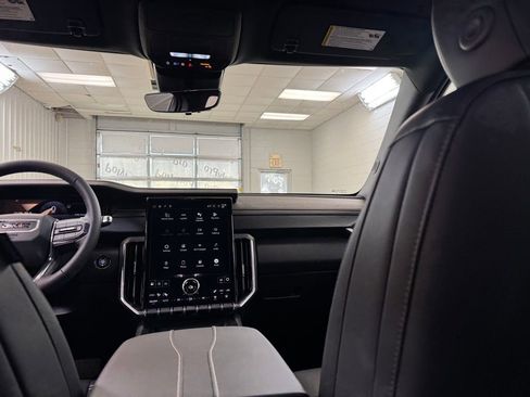New 2026 GMC Acadia Elevation w/ Elevation Premium Package FWD image 24