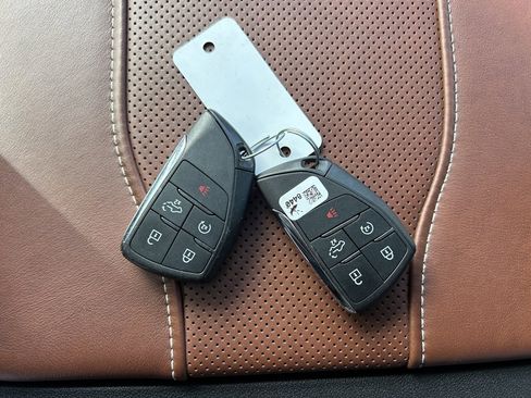 Used 2024 GMC Sierra 2500 Denali Ultimate image 25