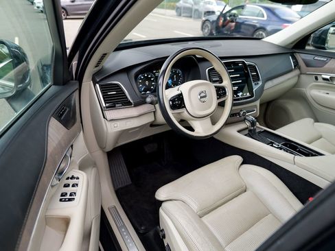 Used 2021 Volvo XC90 T6 Inscription w/ Climate Package AWD/4WD image 16
