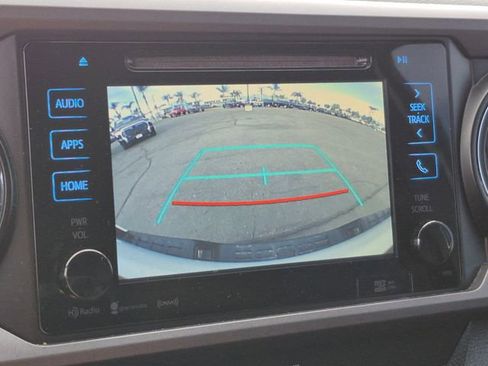 Used 2017 Toyota Tacoma TRD Sport w/ Tow Package image 14