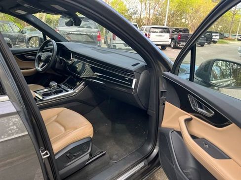 Used 2021 Audi Q7 3.0T Prestige w/ Prestige Package image 10