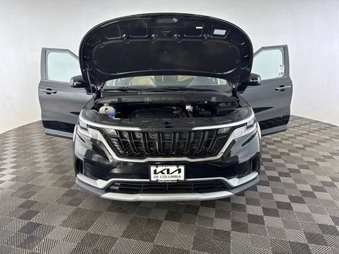 Used 2023 Kia Carnival LX FWD image 13