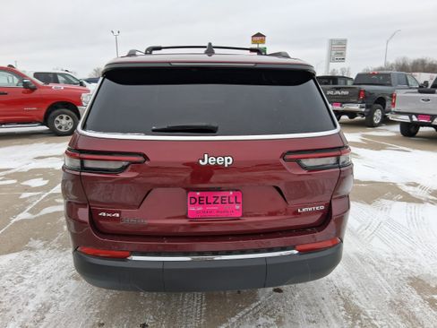 Used 2025 Jeep Grand Cherokee L Limited image 5