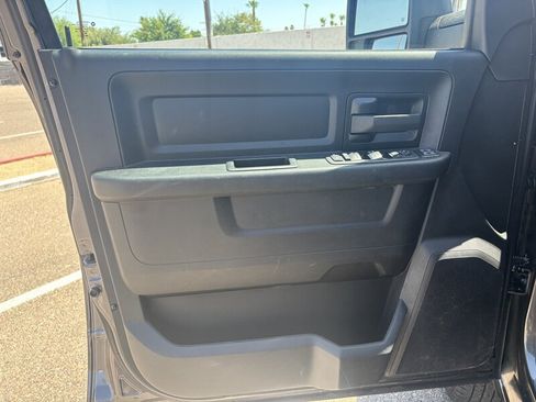 Used 2024 RAM 3500 Tradesman w/ Chrome Appearance Group AWD/4WD image 14