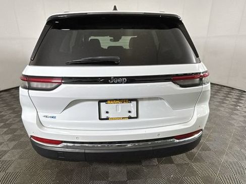 Used 2023 Jeep Grand Cherokee 4WD 4xe image 3