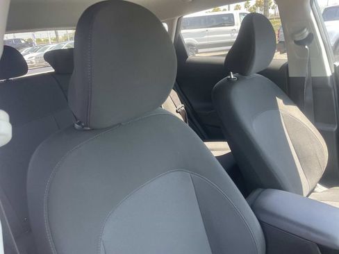 Used 2024 Hyundai Kona SEL AWD/4WD image 28