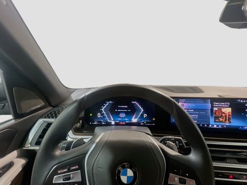 Used 2024 BMW X5 sDrive40i w/ Premium Package image 7