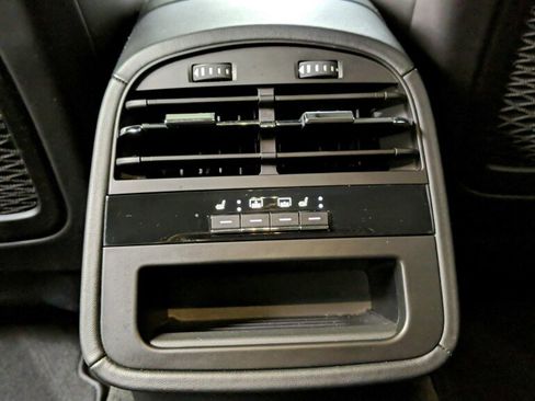 Used 2017 Maserati Quattroporte S GranSport image 32