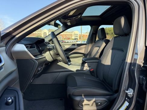 New 2025 Jeep Grand Cherokee Laredo X w/ Luxury Tech Group I image 13