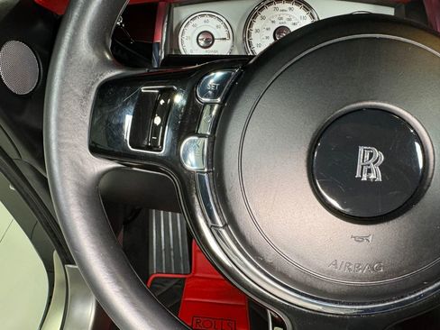 Used 2017 Rolls-Royce Dawn image 25