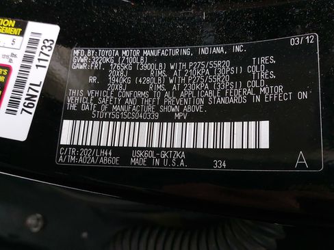 Used 2012 Toyota Sequoia Platinum image 38