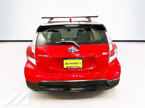 Used 2017 Toyota Prius C Three image 6