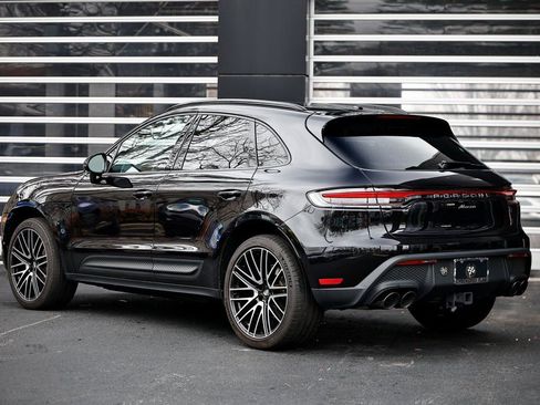 Used 2024 Porsche Macan AWD image 3