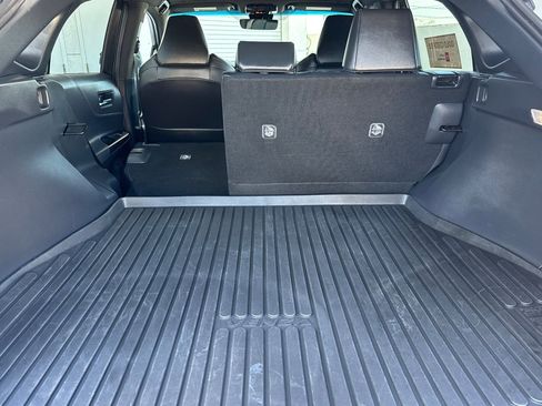 Used 2024 Toyota Venza Nightshade image 15