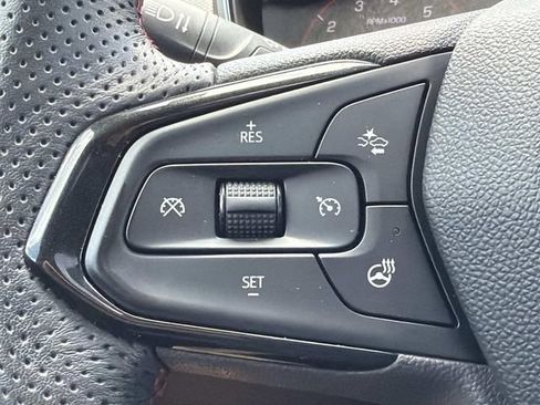 Used 2023 Chevrolet TrailBlazer RS w/ Sun and Liftgate Package FWD image 31