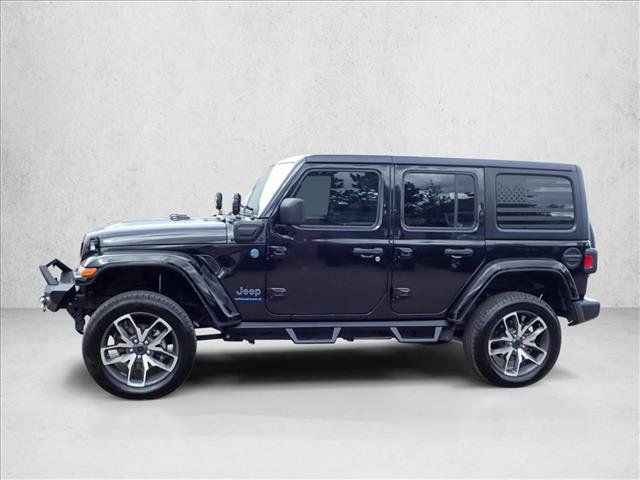 Used 2024 Jeep Wrangler Unlimited AWD/4WD image 2