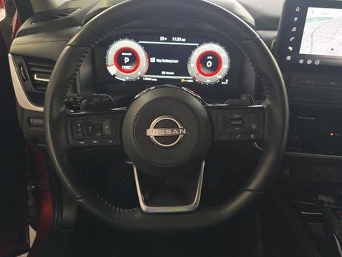 Used 2024 Nissan Rogue Platinum w/ Platinum Premium Package image 7