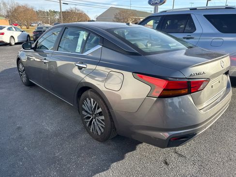 Used 2023 Nissan Altima 2.5 SV image 20