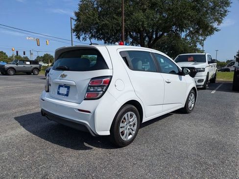 Used 2019 Chevrolet Sonic LT FWD image 5