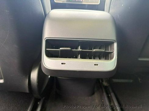 Used 2022 Tesla Model 3 Long Range AWD/4WD image 25