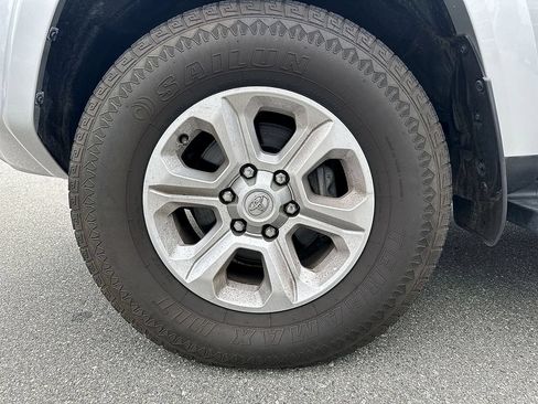 Used 2022 Toyota 4Runner SR5 Premium AWD/4WD image 11
