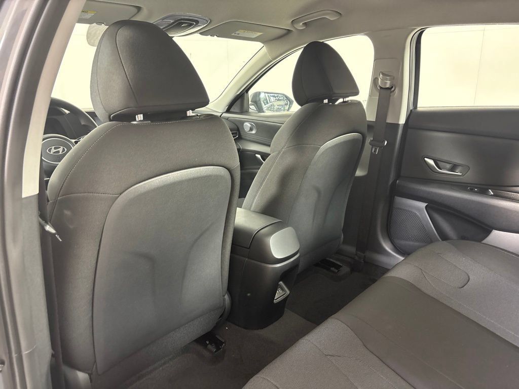 New 2026 Hyundai Elantra SE FWD image 19