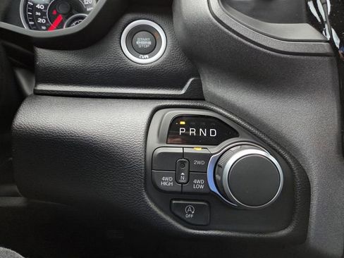 New 2026 RAM 1500 Express AWD/4WD image 17
