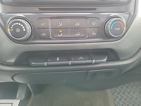 Used 2015 Chevrolet Silverado 1500 LT image 20