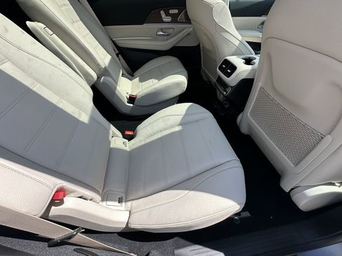 New 2026 Mercedes-Benz GLS 450 4MATIC image 18