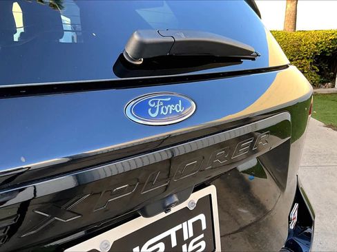 Used 2020 Ford Explorer ST w/ ST Street Pack image 31