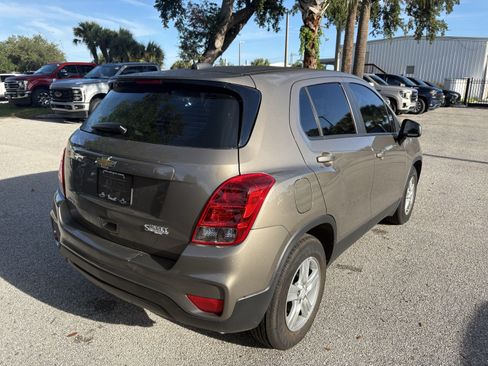 Used 2021 Chevrolet Trax LS FWD image 5